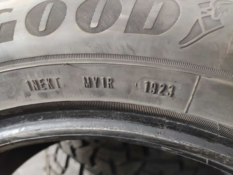 4бр Като нови зимни гуми 215 60 17 - Goodyear - DOT 2023