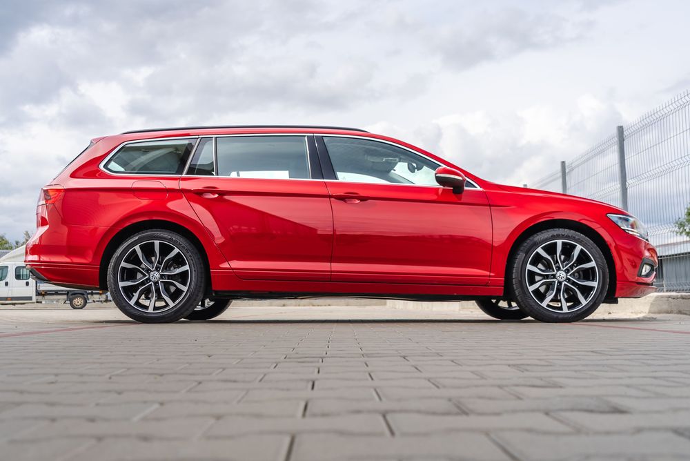 VW Passat-ACC-RAR-Automat-An 2023–Virtual Cockpit-Camera-83403 km-Navi