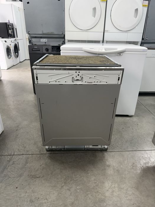 Съдомиялна машина Miele за пълно вграждане