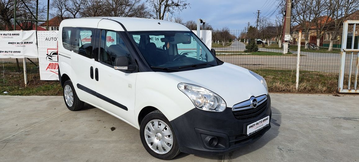 Opel Combo 2015 182785km 1.6 cdti 105 cp 5 loc RATE FACTURA GARANȚIE