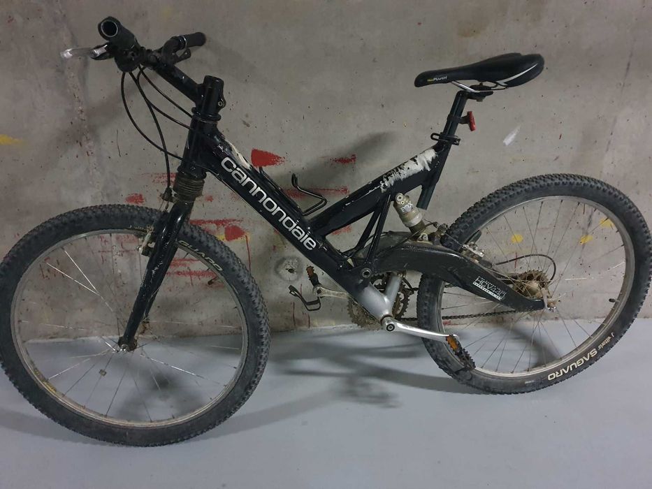 Уникальный Cannondale, велосипед carbone frame - mountain bike + more.