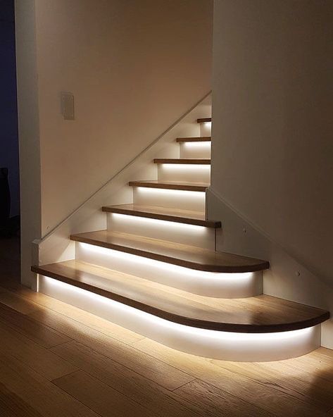 Освещение лестницы, неон, лестница, подсветка.