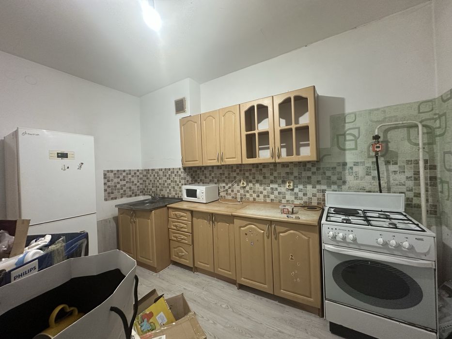 Куханный гарнитура диван шкаф стиральная машина матрас Бесплатно