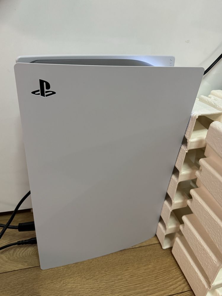 Playstation 5 като от магазина!