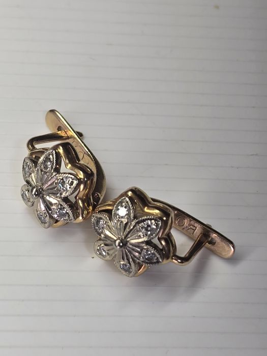 Золотые сережки.