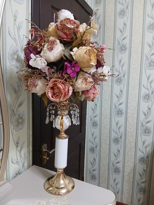 Gul zalga stol ustiga