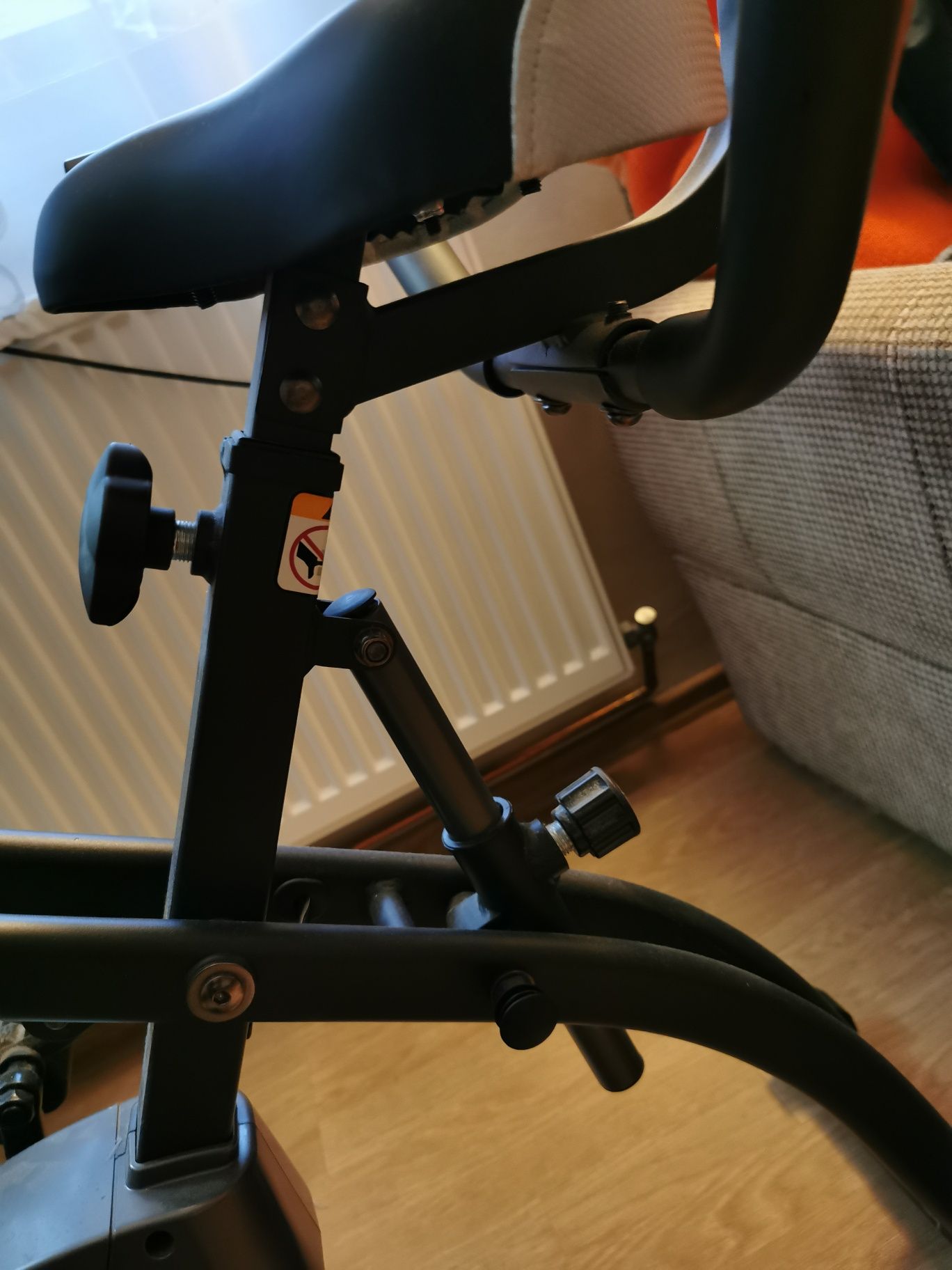 Vând bicicleta ergonomica aproape noua