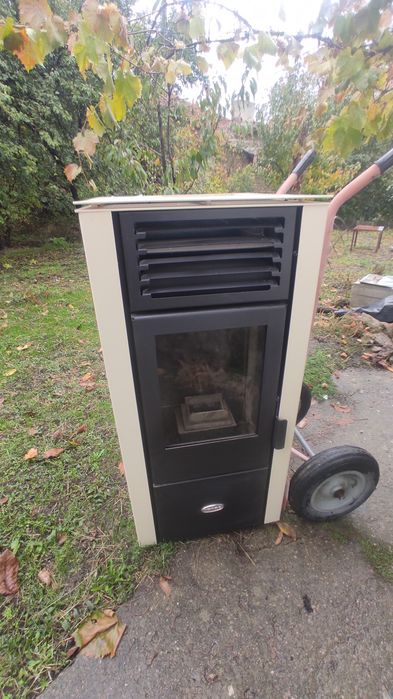 Камина БЕЗ водна риза на пелети