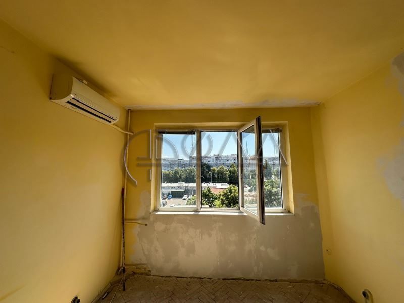 Продава се Двустаен апартамент в София, Люлин 3 - 63 кв.м за 1556 €/кв.м - Снимка #1