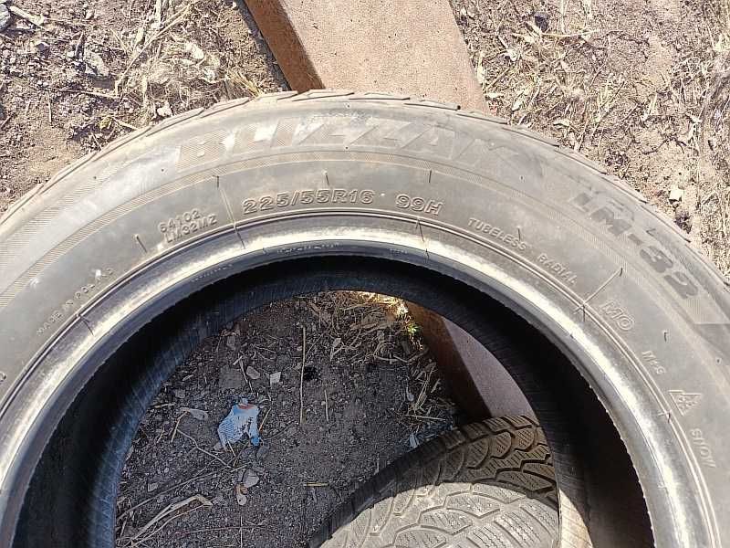 Шины 225/55 R16 - "Bridgestone Blizzak LM-32" (Польша), зимние.