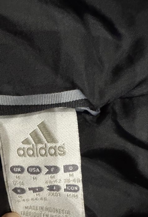 Оригинално дамско яке Adidas размер М