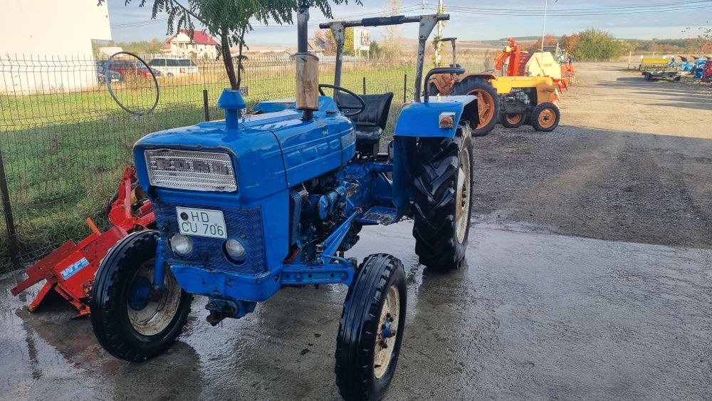 Ford 2000 motor in 3 cilindri