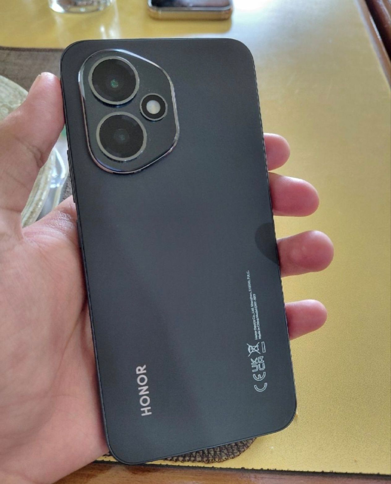 Продается Honor 400 8/256 black