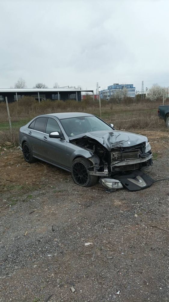 Mercedes C320 на части