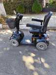 Cărucior electric persoane cu dizabilități