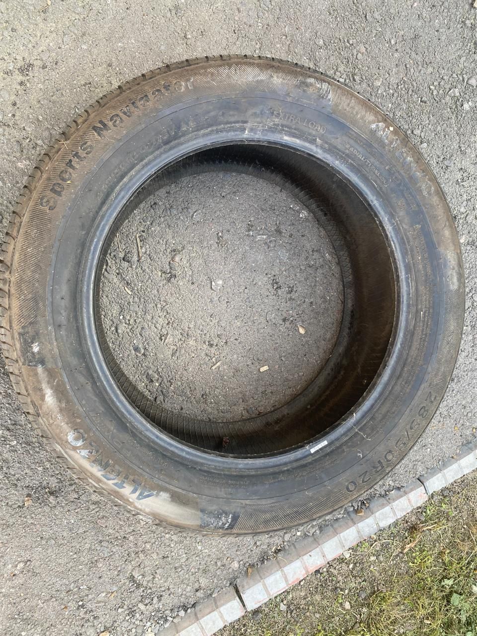 Продам шину  285/50/20