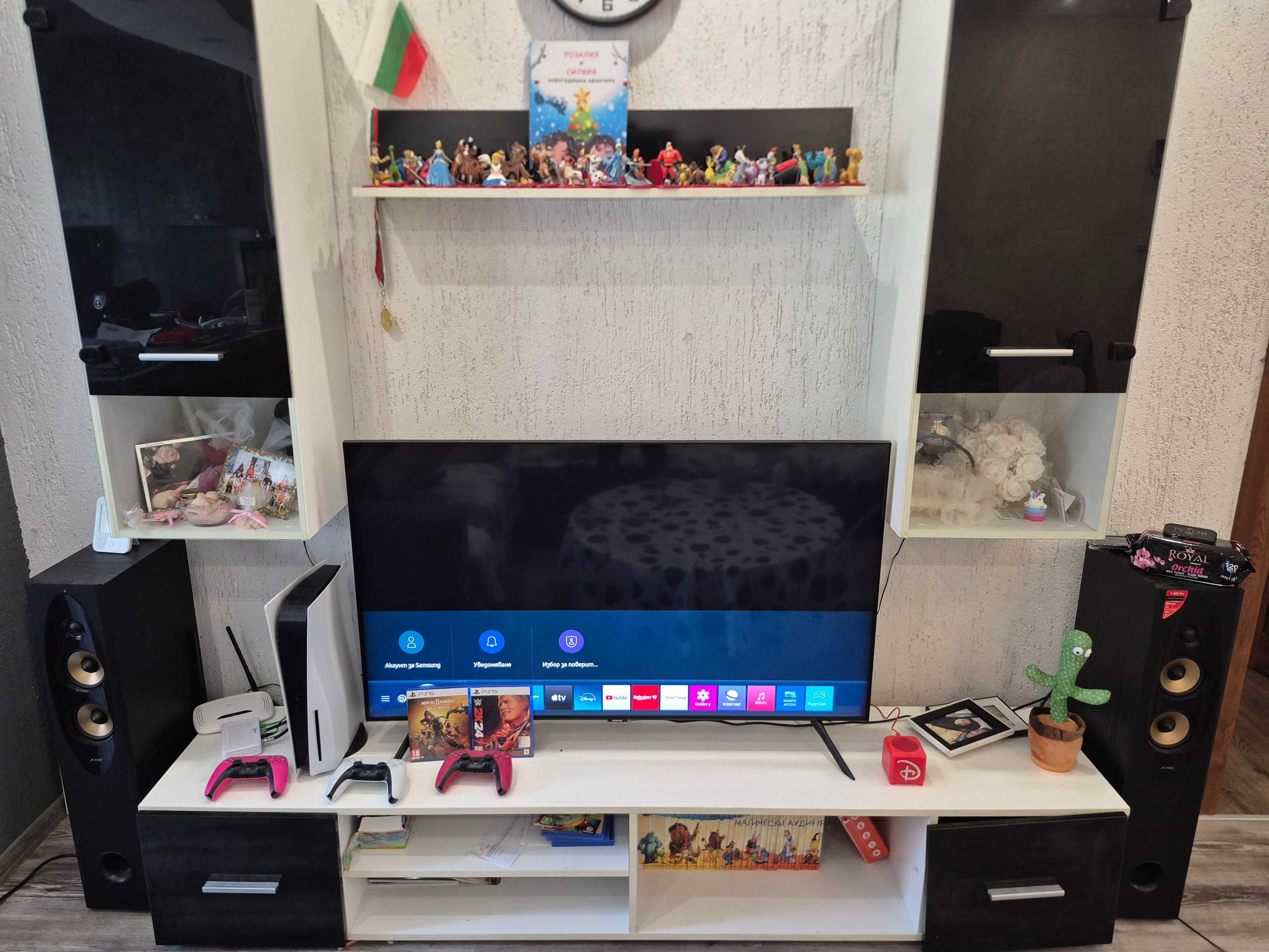 Ps5 с 3 контролера и 2 Игри