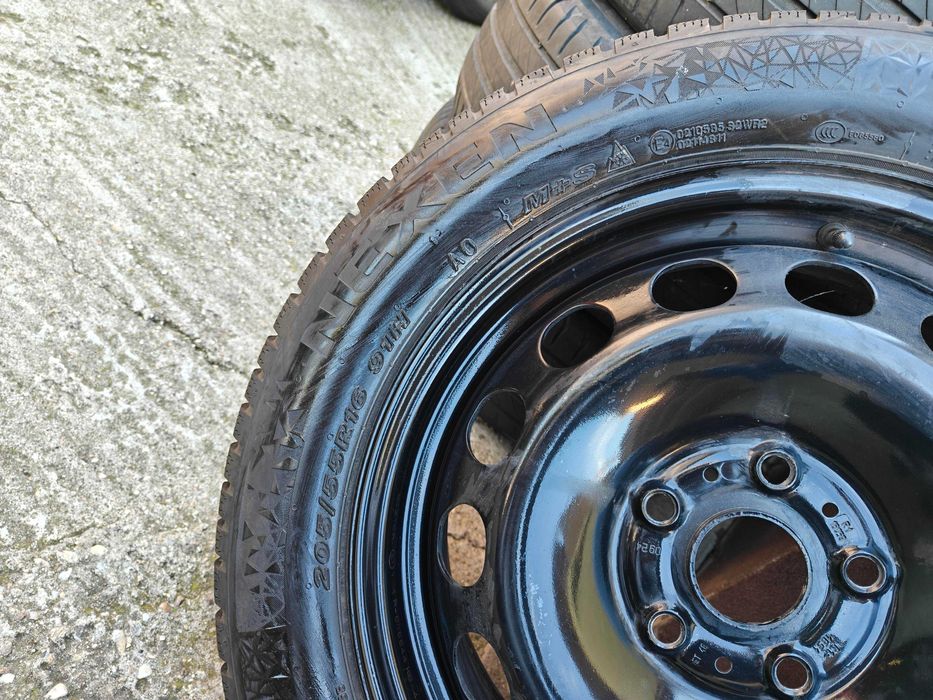 Set 4 roti 205/55/16 de iarna 5x112 VW Golf 5/6/7, Passat B7/B8, Skoda