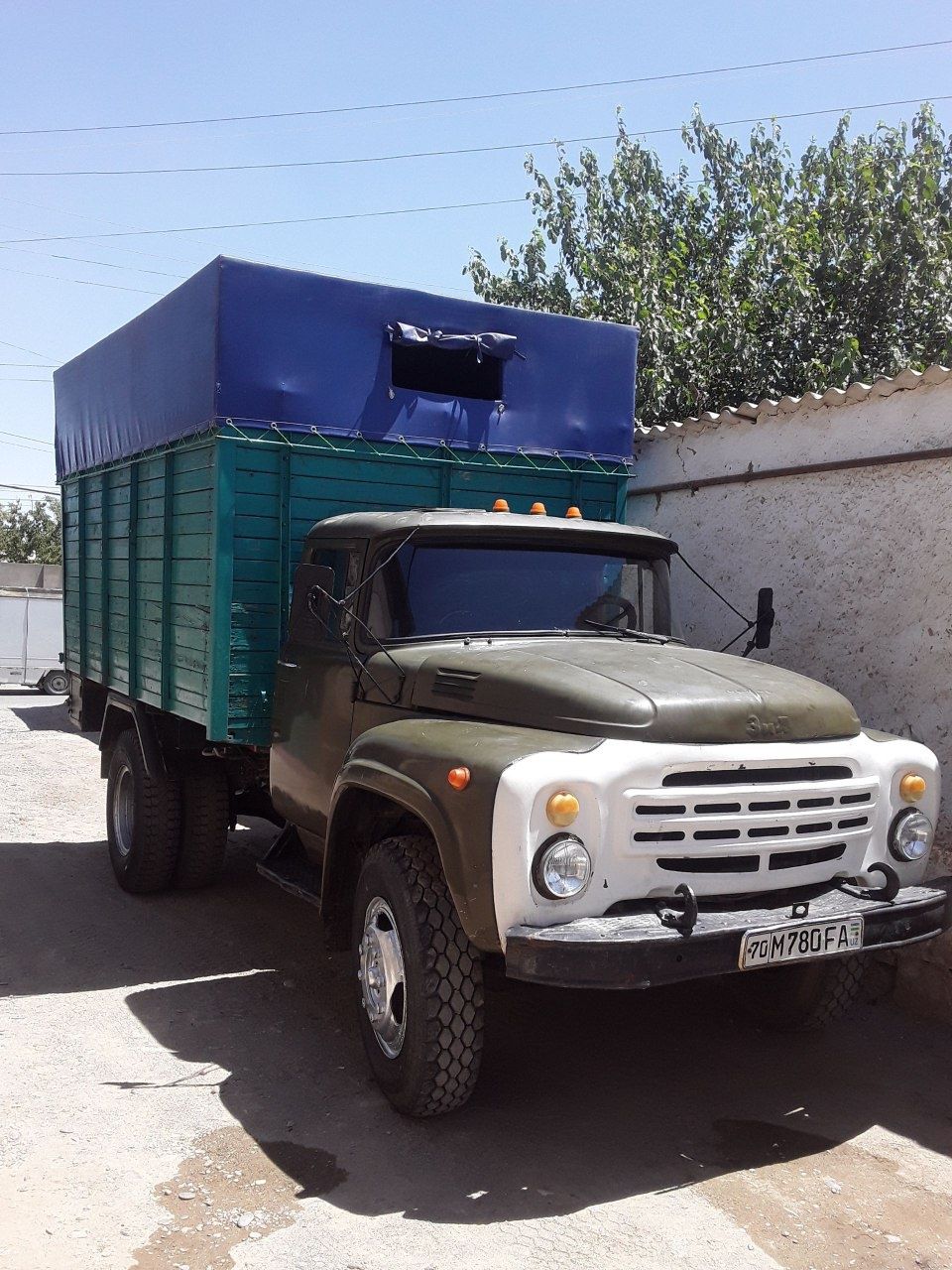 Zil 130 va yomkis sotiladi dakument xammasi toza