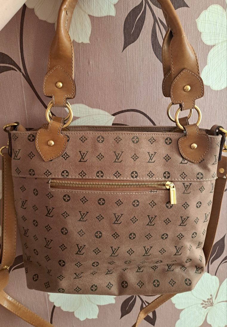 Дамски чанти Louis Vuitton и Michael Kors