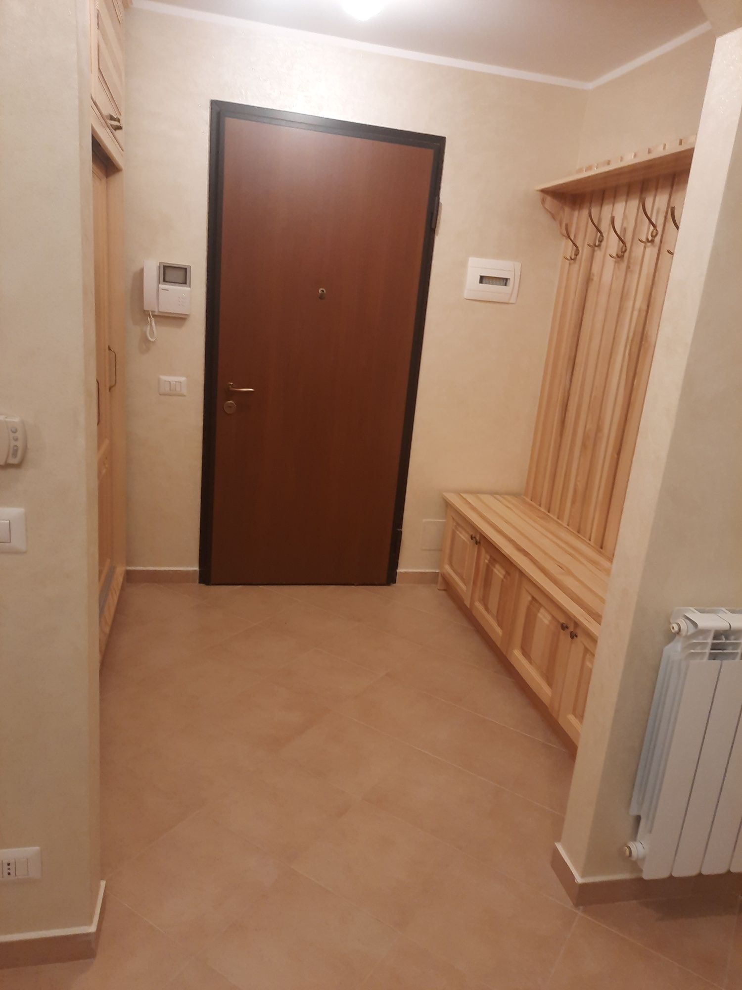 Închiriez apartamenti 2 camere