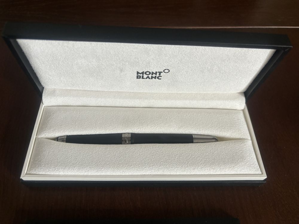 Montblanc Meisterstuck Ultra Black Classique Fountain Pen / Химикалка