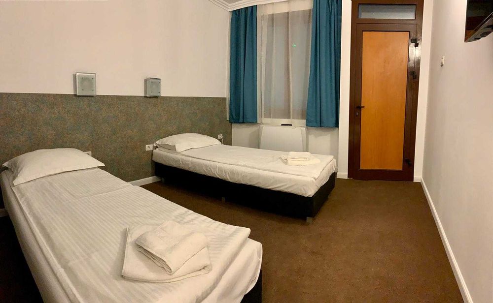 Inchiriez-Motel Ruta 33 -restaurant-terasa sau vanzare total 2850  m 2