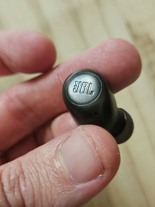JBL wave buds dreapta