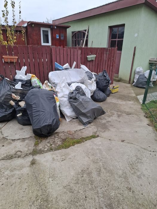 Debarasari ridicare moloz SI deșeuri