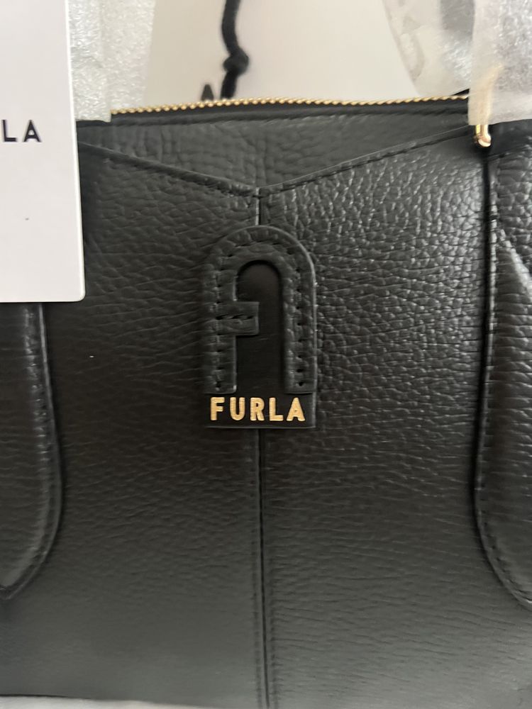 Furla Dafne Nero and Perla.100%ориг.Сериен номер.