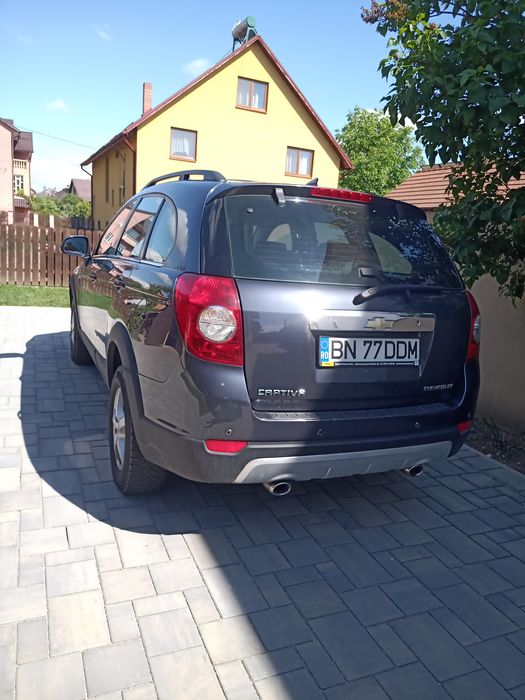 Vând Chevrolet Captiva