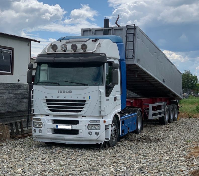 Ansamblu Iveco stralis + semiremorca