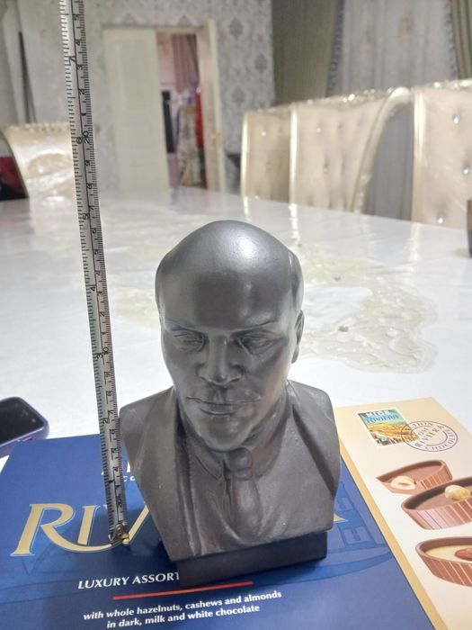Металический бронзвий Бюст ленина старинний