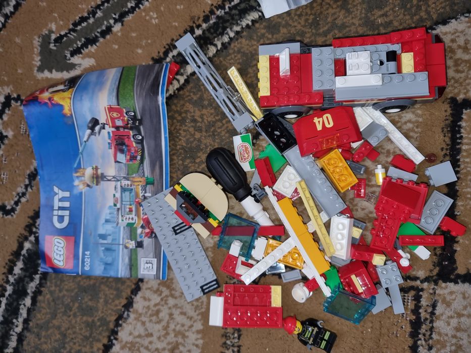 Piese lego incomplete