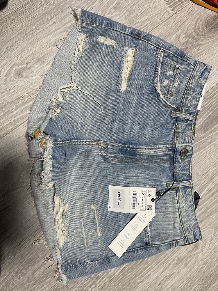 Pantaloni scurti zara