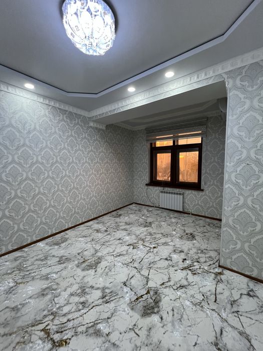 Ал Хоразмий кучада 2/2 хонали квартира Сотилади