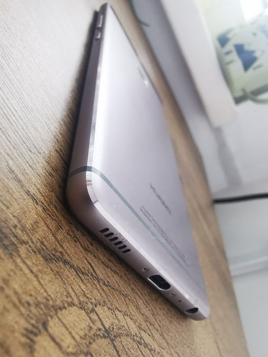 Телефон Huawei P9 Pro