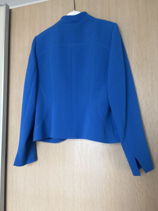 Елегантен дамски костюм