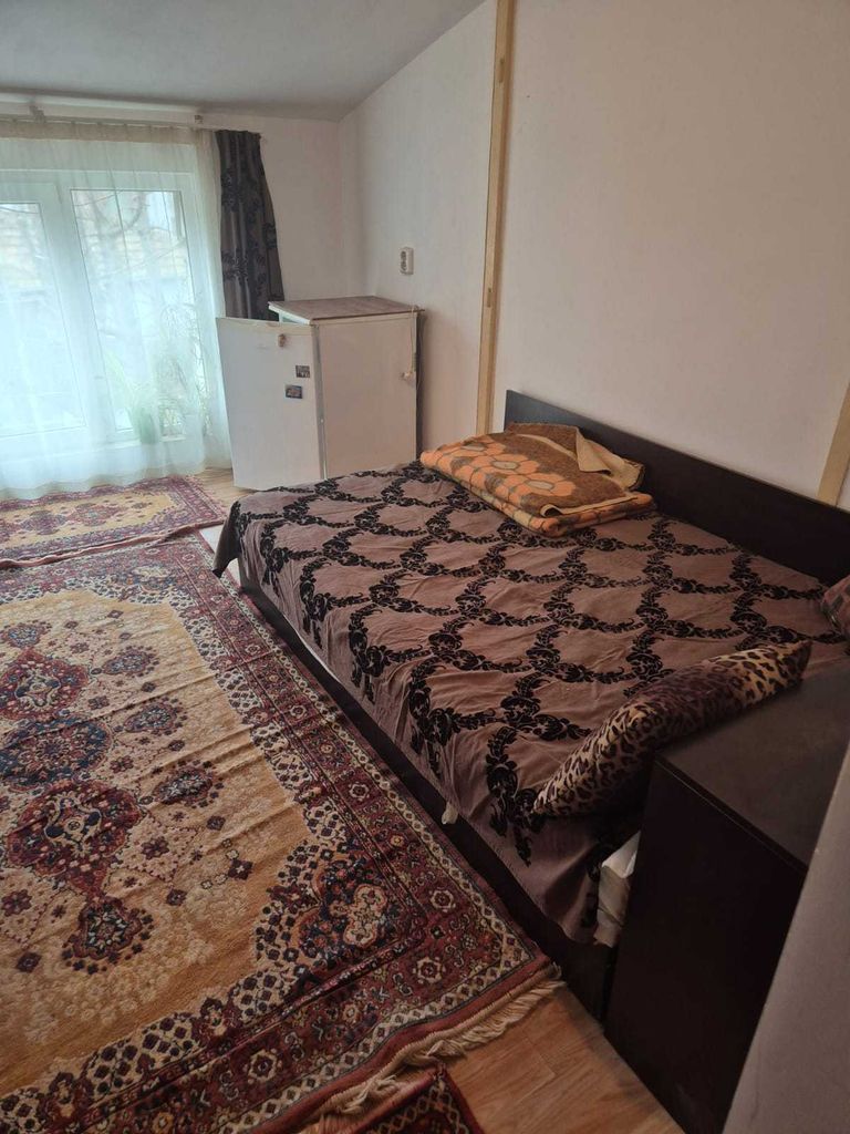 Дава се под наем  в Варна, Център - 16 кв.м за 127.5 € - Снимка #1