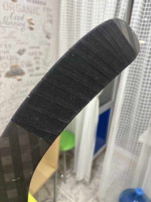 Хоккей клюшка каска