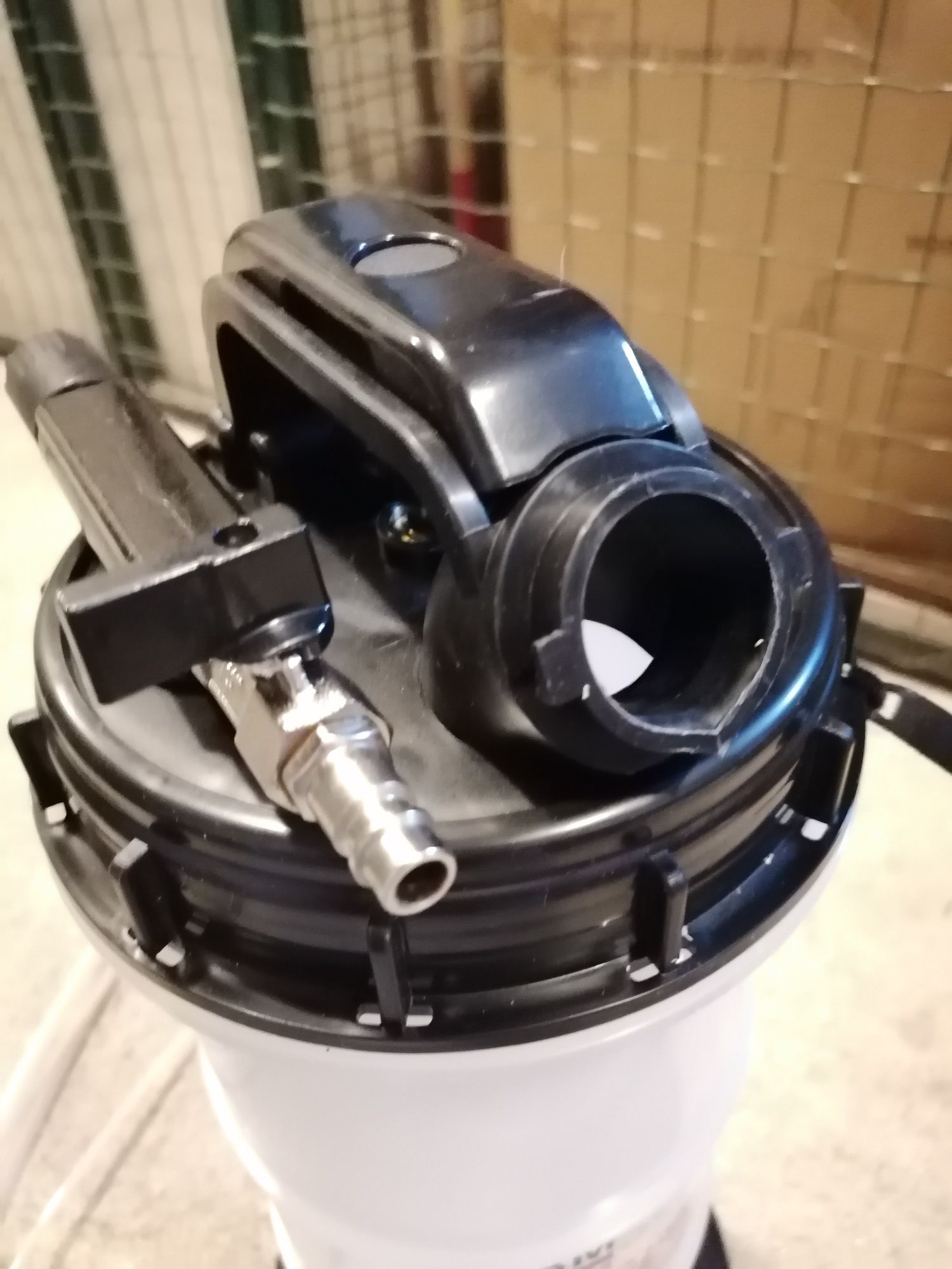 Пневматична помпа за източване на масло HBM H130052, 5.8-8 бара, 6 л