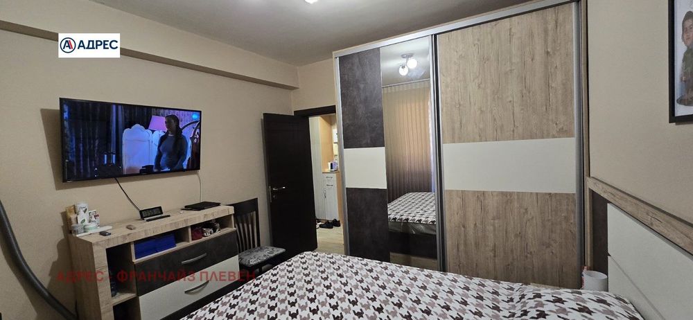 Продава се Тристаен апартамент в Плевен, Широк център - 60 кв.м за 2250 €/кв.м - Снимка #1