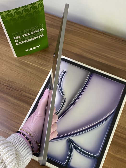 iPad Air 13-Inch M3 / WI-FI / 128 GB / Space Gray / Ca nou