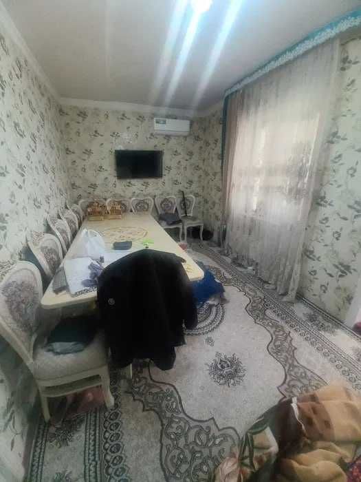 Срочно продается квартира 2/1/4 в Сергели Янги хаёт 53 кв м 45000$
