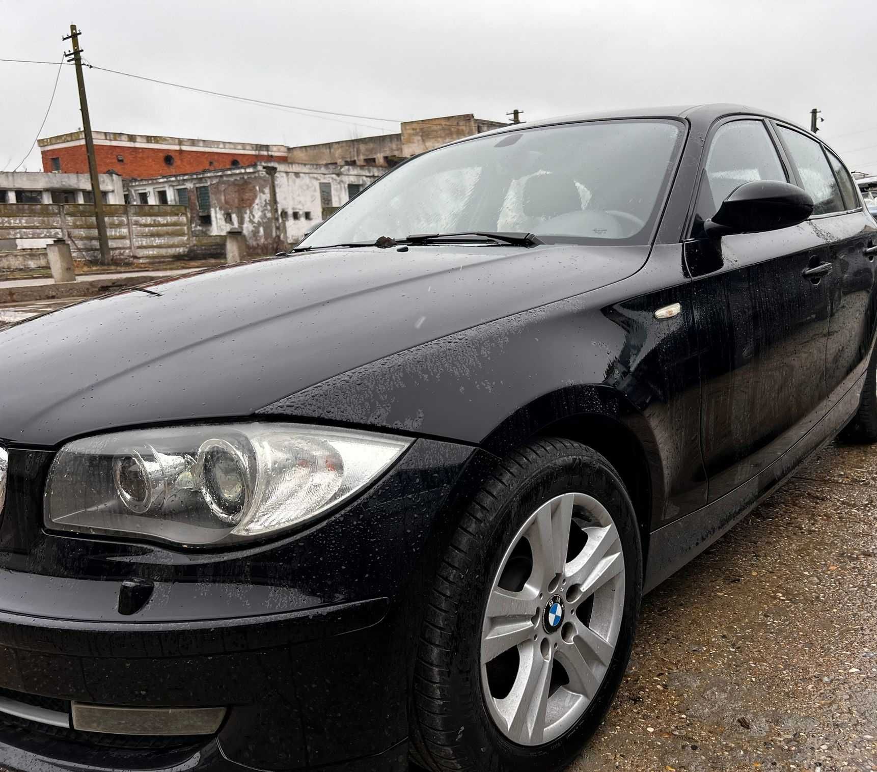 Usa usi BMW seria 1 E87 facelift spacegrau metallic si blacksaphire