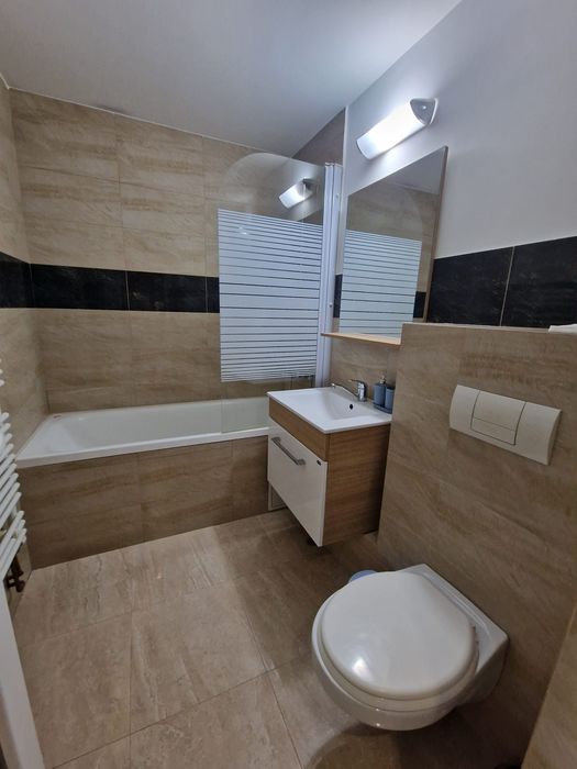 Persoana fizica închiriez apartament 2 camere