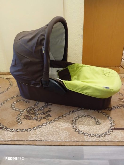 Детска количка с три коша.