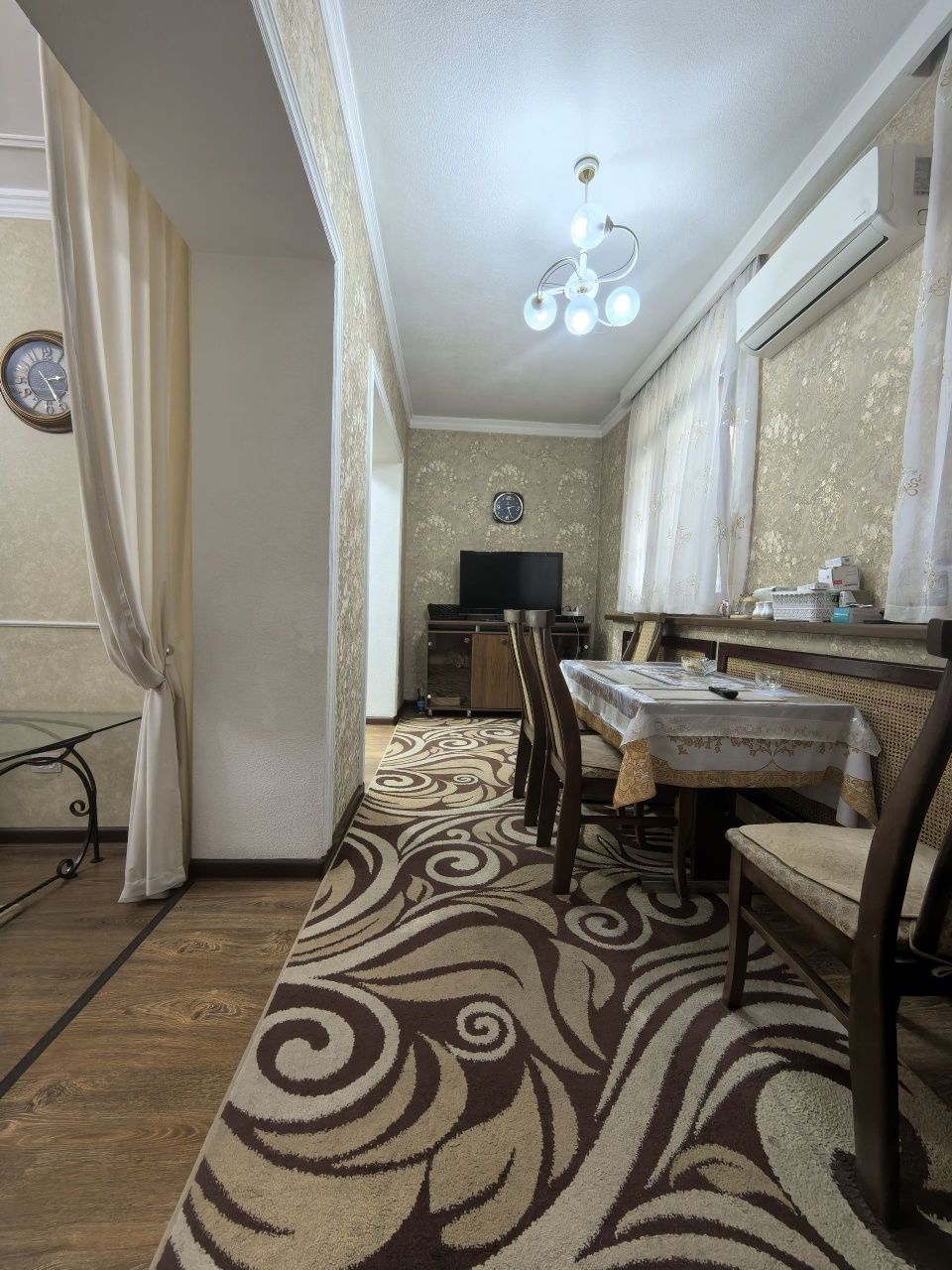 Ц-5. Метро Минор 4/1/4 Рестаран LALI(На небе)