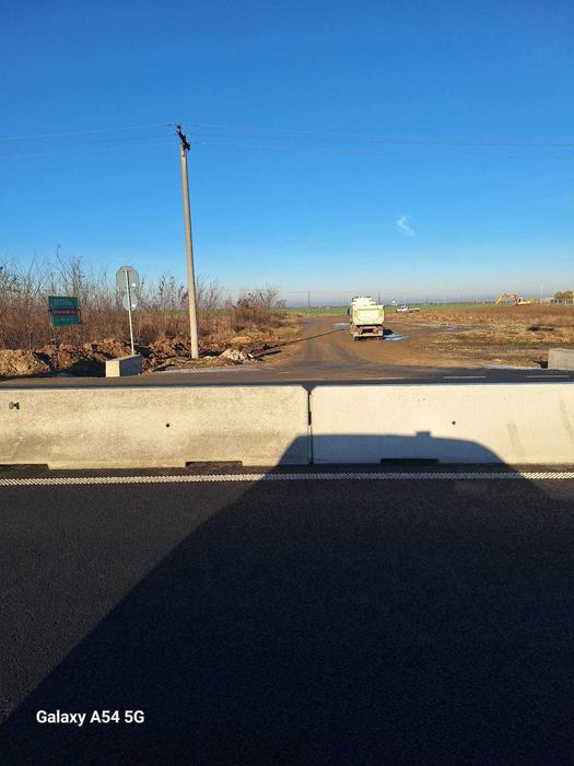 Proprietar vand teren