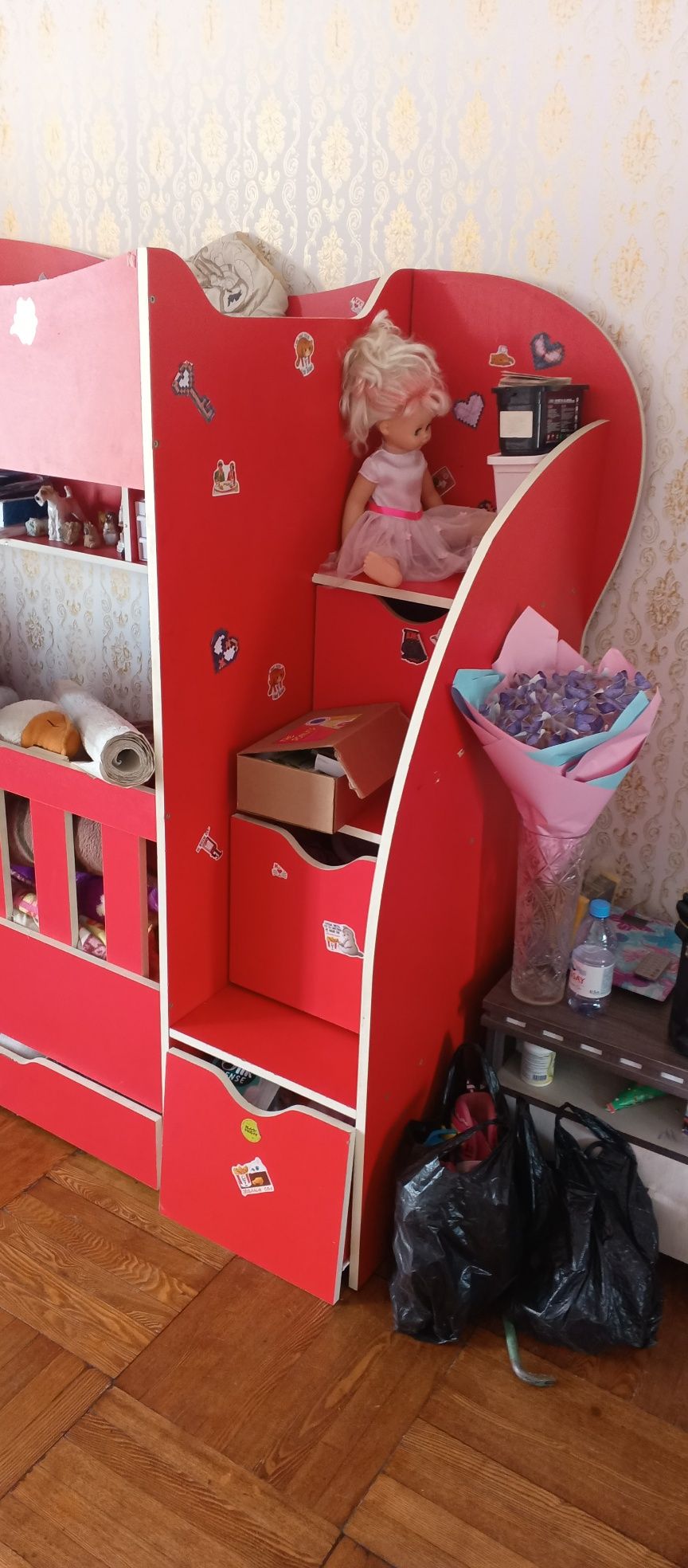 Продам детскую двухъярусную кровать